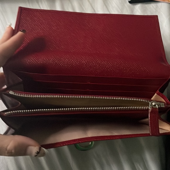 Excellent condition red wine authentic Bvgalri long wallet, 10 card slots - Picture 5 of 8